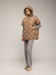 Tantra Kurtka pikowana w kolorze beżowym rozmiar: onesize. Brązowe kurtki damskie Tantra, bez wzorów, bez kaptura. Za 391.99 zł.