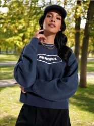 Bluza z napisem - granatowy. Niebieskie bluzy bez kaptura damskie Sinsay, l. W wyprzedaży za 22.99 zł.