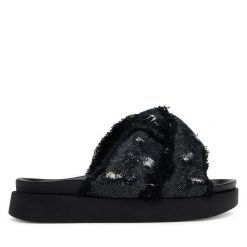 Klapki Inuikii. Czarne klapki damskie Inuikii, bez wzorów, z jeansu, bez obcasa. Za 549.99 zł.