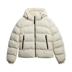 Damska kurtka z kapturem Superdry. Białe kurtki damskie Superdry., bez wzorów, z puchu, z kapturem. W wyprzedaży za 481.25 zł.