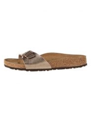 Birkenstock Klapki w kolorze złotym rozmiar: 37. Żółte klapki damskie Birkenstock, bez wzorów, bez obcasa. Za 212.67 zł.