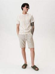 Szorty jogger z lnem - beżowy. Brązowe szorty męskie Sinsay, bez wzorów. Za 59.99 zł.