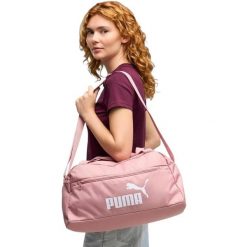 Torba Puma Phase Small Sports Bag 22L. Czerwone torebki klasyczne damskie Puma, bez wzorów, z materiału, bez dodatków. Za 290.00 zł.