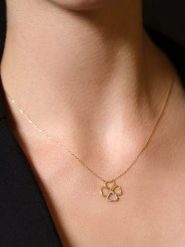 Maison héritage PARIS Złoty naszyjnik "Roselani" z diamentami - dł. 42 cm rozmiar: onesize. Żółte naszyjniki damskie maison héritage PARIS, złote. Za 1,043.99 zł.