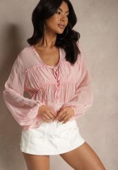 Różowa Bluzka z Wiskozą i Ozdobnym Wiązaniem z Transparentnego Materiału Rineira. Czerwone bluzki damskie Renee, bez wzorów, z jeansu, eleganckie, bez kołnierzyka, bez ramiączek. Za 89.99 zł.