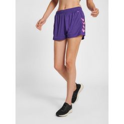 Szorty damskie Hummel hmlhmlCORE. Czerwone spodenki sportowe damskie HUMMEL, bez wzorów, sportowe. Za 114.50 zł.