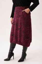 Dresowa spódnica Karina w panterkę PLUS SIZE XXL. Czerwone spódniczki damskie Moda Size Plus Iwanek, l, bez wzorów, z bawełny, eleganckie, plus size, mini, dopasowane. W wyprzedaży za 149.90 zł.