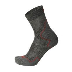 Skarpety trekkingowe Mico Light Weight Extra Dry Hike Crew. Szare skarpetki damskie Mico, bez wzorów. Za 53.99 zł.