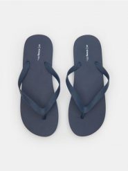 Japonki - granatowy. Niebieskie klapki i japonki męskie Sinsay. Za 7.99 zł.