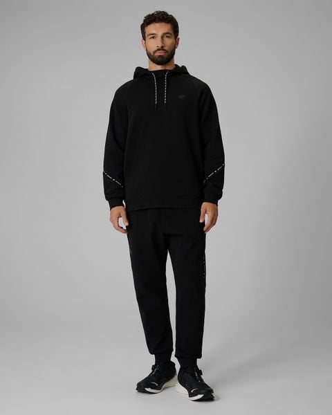 4F Spodnie dresowe joggery męskie - czarne XXL. Czarne spodnie dresowe męskie 4f, bez wzorów, z dresówki. Za 159.99 zł.