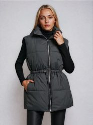 Pikowana kamizelka puffer z kapturem - zielony. Zielone kamizelki damskie Sinsay, l. Za 79.99 zł.