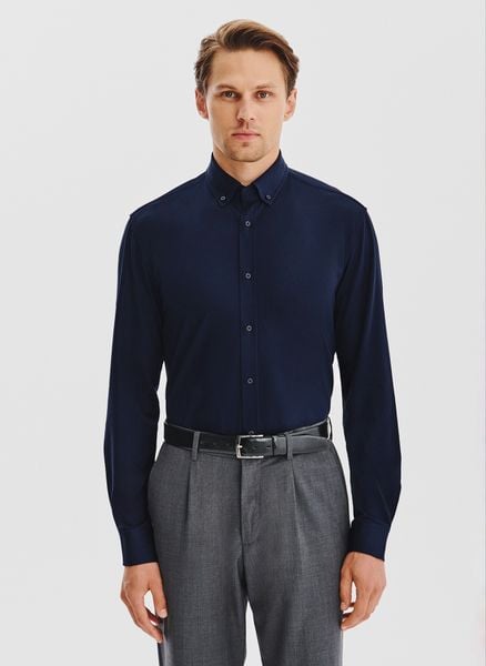 PAKO LORENTE – Granatowa koszula z bawełną. Koszule męskie Pako Lorente, m, bez wzorów, z bawełny, bez kołnierzyka, bez ramiączek. Za 199.99 zł.