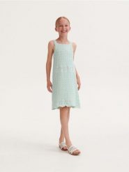 Ażurowa sukienka - jasnozielony. Zielone sukienki dziewczęce Reserved, w ażurowe wzory, z bawełny, bez ramiączek. W wyprzedaży za 35.99 zł.