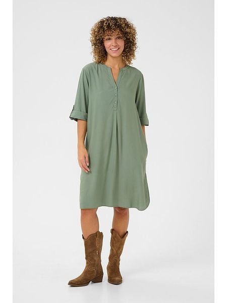 Cream Sukienka "Tiah" w kolorze zielonym rozmiar: 40. Zielone sukienki damskie Cream, na imprezę, s, bez wzorów, z wiskozy, klasyczne, bez kołnierzyka, bez ramiączek, midi. Za 144.92 zł.
