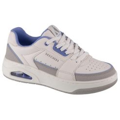Buty sportowe Sneakersy damskie, Uno Court - Courted Style. Białe buty sportowe na co dzień damskie Skechers, bez wzorów, trekkingowe. Za 349.99 zł.