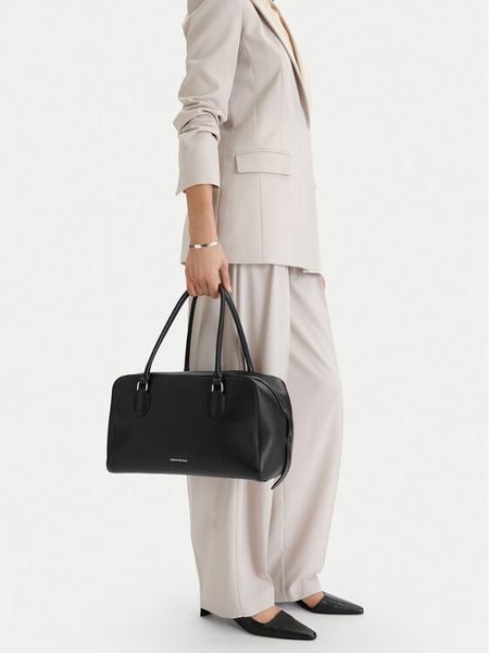 GINO ROSSI Torebka EO-LA321-820-1 Czarny. Czarne torebki klasyczne damskie Gino Rossi, bez wzorów, ze skóry, bez dodatków. Za 499.99 zł.