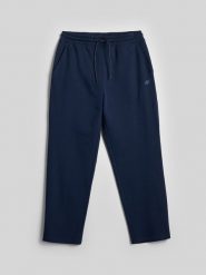 4F Spodnie dresowe męskie - granatowe L. Niebieskie spodnie dresowe męskie 4f, bez wzorów, z dresówki. Za 149.99 zł.