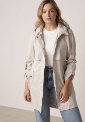 Beżowa Kurtka w Stylu Parki z Odpinanym Kapturem i Sznurkami Enang. Brązowe kurtki damskie Born2be, l, bez wzorów, z jeansu. Za 199.99 zł.