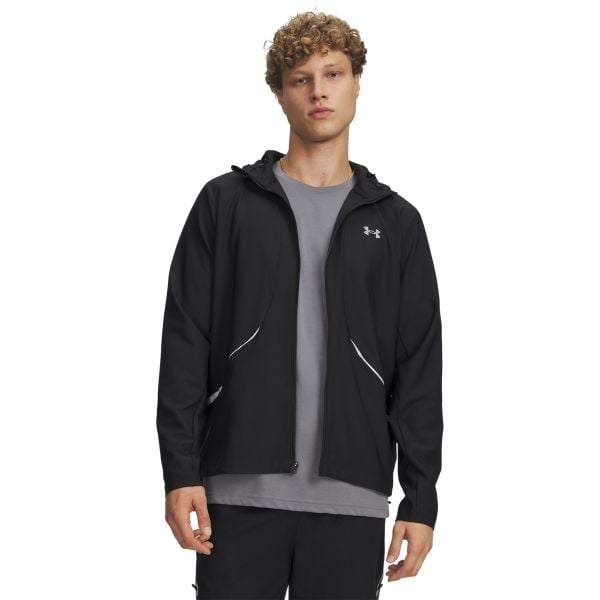 Under Armour UNSTOPPABLE WOVEN JACKET Kurtka męska. Czarne kurtki treningowe męskie Under Armour, l, bez wzorów, z poliesteru. Za 299.99 zł.