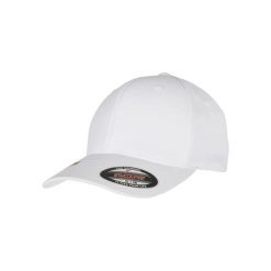 Czapka baseball z recyklingowego poliestru Flexfit. Białe czapki z daszkiem damskie FLEXFIT, bez wzorów, z elastanu. Za 85.05 zł.