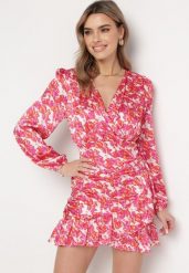 Różowa Mini Sukienka Marszczona o Kopertowym Kroju z Lekką Falbanką Xarsa. Czerwone sukienki damskie Born2be, l, bez wzorów, wizytowe, bez kołnierzyka, bez ramiączek, mini, kopertowe. Za 149.99 zł.