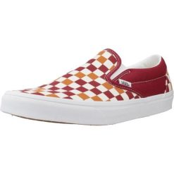 Tenisówki Vans Model Classic Slip-on Kolor Czerwony. Czerwone trampki i tenisówki damskie Vans, bez wzorów, z tkaniny. W wyprzedaży za 256.60 zł.