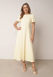 Żółta Elegancka Sukienka VICES o Rozkloszowanym Kroju z Krótkim Rękawem Aezith. Żółte sukienki damskie Born2be, na co dzień, l, bez wzorów, eleganckie, bez kołnierzyka, bez ramiączek, maxi, proste. Za 219.99 zł.