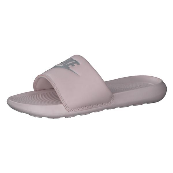 Sandały Kobieta Nike Victori One róża. Czerwone sandały damskie Nike, bez wzorów, z materiału, bez obcasa. Za 231.00 zł.