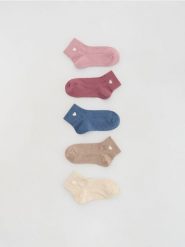 Skarpety z haftem 5 pack - beżowy. Brązowe skarpetki damskie Reserved, bez wzorów. Za 49.99 zł.