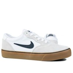 Buty męskie sportowe Nike B CHRON 2. Białe buty sportowe na co dzień męskie Nike, bez zapięcia. W wyprzedaży za 299.00 zł.