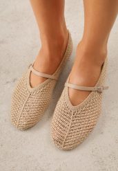 Ciemnobeżowe Plecione Balerinki VICES z Paskiem z Klamerką Renell. Brązowe baleriny damskie Born2be, bez wzorów, bez obcasa. Za 109.99 zł.