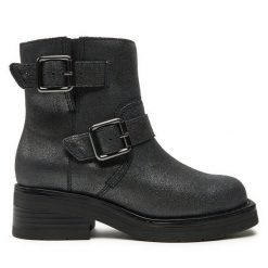 Botki Clarks. Szare botki damskie Clarks, bez obcasa, na płaskiej podeszwie, bez zapięcia. Za 649.99 zł.