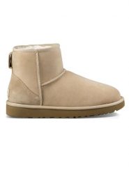 UGG Skórzane botki "Classic Mini II" w kolorze beżowym rozmiar: 42. Brązowe botki damskie Ugg, z materiału, z okrągłym noskiem, bez obcasa, bez zapięcia. Za 468.95 zł.