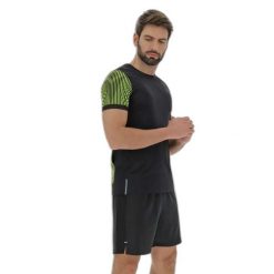 Koszulka z nadrukiem Hero na rękawie Macron Chinook SCB Billy. Czarne t-shirty sportowe męskie Macron, na lato, m, ze skóry, bez ramiączek, do biegania. Za 260.50 zł.