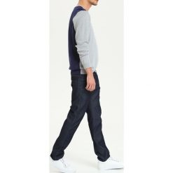 SWETER DŁUGI RĘKAW MĘSKI. Szare swetry męskie DRYWASH, m, bez wzorów, bez kołnierzyka. W wyprzedaży za 49.99 zł.
