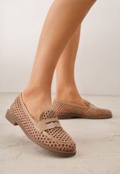 Ciemnobeżowe Siateczkowe Mokasyny VICES Zdobione Plecionką Aridenah. Brązowe mokasyny damskie Renee. Za 99.99 zł.