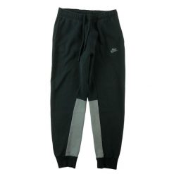 Second life - Nike spodnie dresowe męskie - Jak nowy. Czarne spodnie sportowe męskie Nike, z dresówki. Za 127.76 zł.