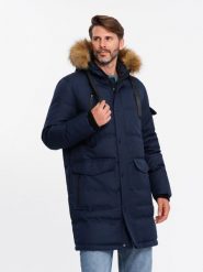 Długa ciepła kurtka męska z kapturem typu parka – granatowa V1 - Rozmiar: L. Niebieskie kurtki męskie Ombre Clothing, l, z aplikacjami, z materiału, eleganckie, z kapturem. W wyprzedaży za 404.99 zł.