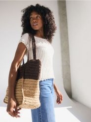 Pleciona torebka handmade - wielobarwny. Torebki klasyczne damskie Reserved, bez wzorów, bez dodatków. Za 129.99 zł.