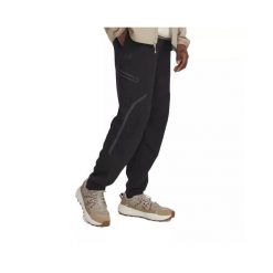 Spodnie dresowe Under Armour UNSTOPPABLE CARGO. Czarne spodnie sportowe męskie Under Armour, z dresówki. Za 477.35 zł.