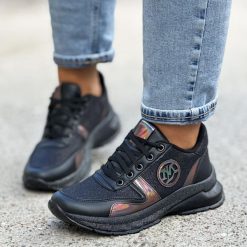 Czarne sneakersy półbuty damskie Navy Dot 66001. Czarne półbuty damskie Navy dot, bez wzorów, ze skóry, bez obcasa, na obcasie. Za 99.00 zł.