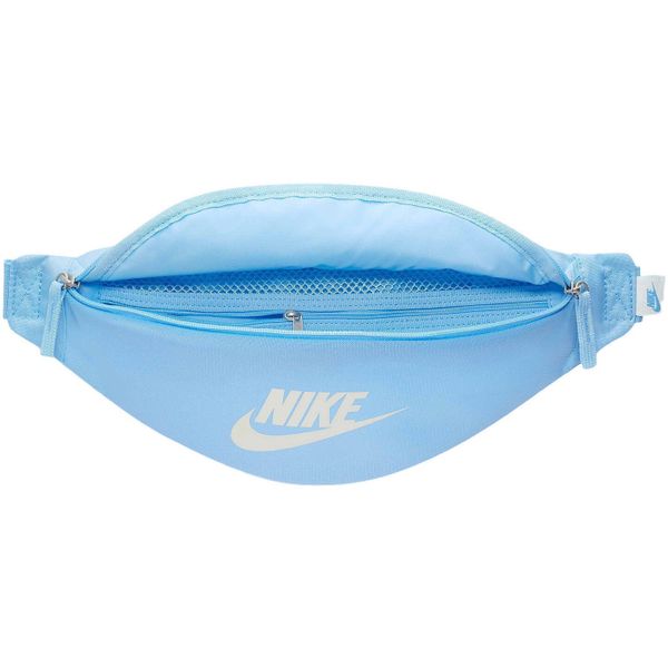Torba Nike Heritage Waistpack 3L. Niebieskie torebki klasyczne damskie Nike, bez wzorów, z poliesteru, bez dodatków. Za 190.00 zł.