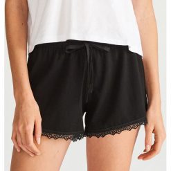 Szorty od piżamy 2 pack - Czarny. Czarne piżamy damskie Reserved, bez wzorów. Za 59.99 zł.