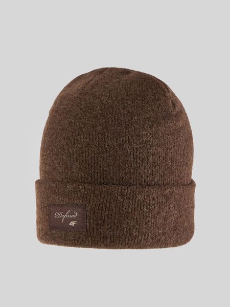 4F Czapka zimowa damska - brązowa Uniwersalny. Brązowe czapki zimowe damskie 4f, z dzianiny. Za 49.99 zł.
