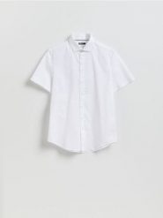 Bawełniana koszula slim fit - biały. Białe koszule męskie Reserved, l, bez wzorów, z bawełny, bez kołnierzyka, bez ramiączek. Za 99.99 zł.