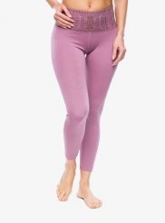 Legginsy damskie Super.natural Arabesque Tights. Czerwone legginsy sportowe damskie Super.natural, s, bez wzorów, z materiału, na fitness i siłownię. Za 241.99 zł.