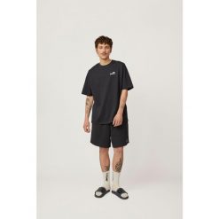 T-shirt Kubota granatowy męski. Niebieskie szorty męskie Kubota, m, bez wzorów, bez kołnierzyka. W wyprzedaży za 59.99 zł.