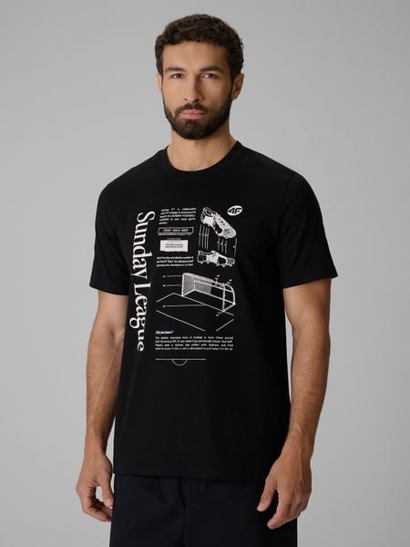 4F T-shirt regular z nadrukiem męski - czarny XL. Czarne t-shirty męskie 4f, m, bez wzorów, z bawełny, bez kołnierzyka. W wyprzedaży za 39.99 zł.