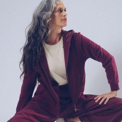 Bluza damska z kapturem Kappa Grittin. Czerwone bluzy z kapturem damskie Kappa. Za 266.00 zł.