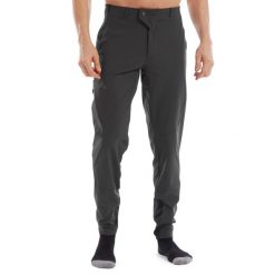 Trail Pants Altura Esker. Czarne szorty męskie ALTURA, bez wzorów. Za 407.00 zł.